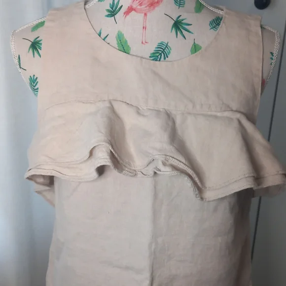Country Road linen sleeveless top with ruffles (10) - Picture 2 of 5
